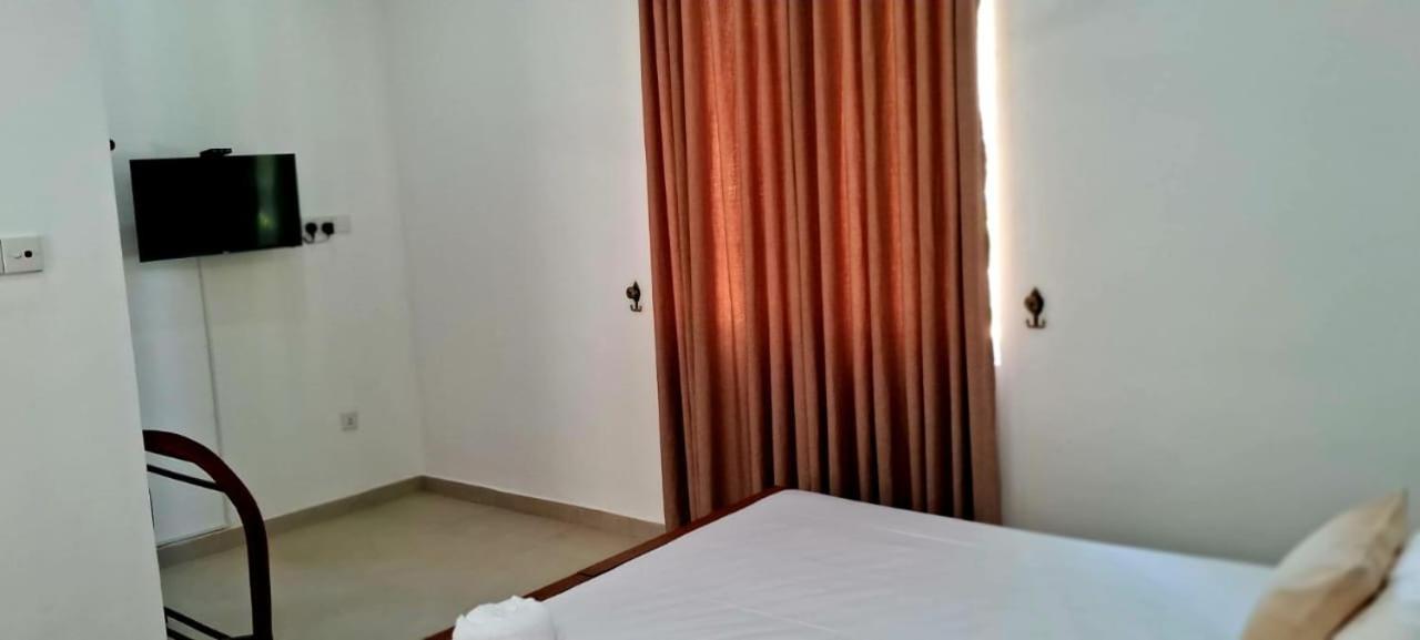 Hotel Urban Breeze Kundasale Zewnętrze zdjęcie